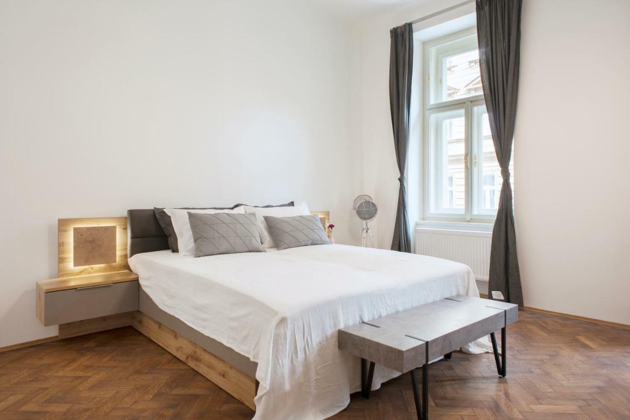 Kent Ridge Loft Apartment Prague Ngoại thất bức ảnh