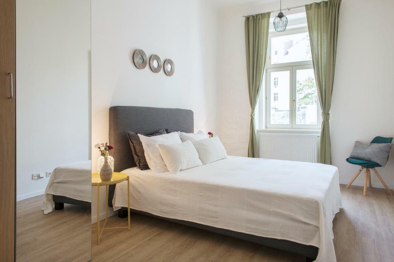 Kent Ridge Loft Apartment Prague Ngoại thất bức ảnh