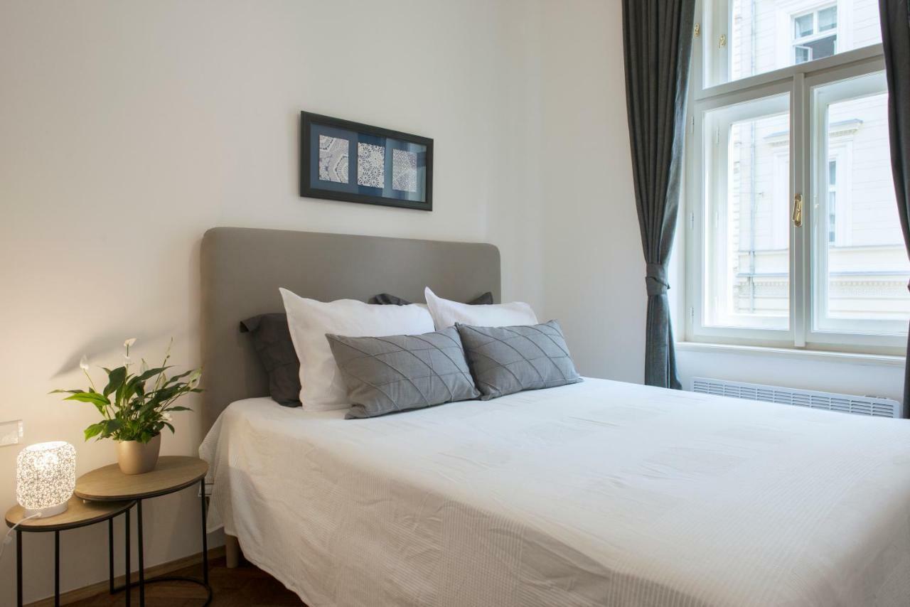 Kent Ridge Loft Apartment Prague Ngoại thất bức ảnh